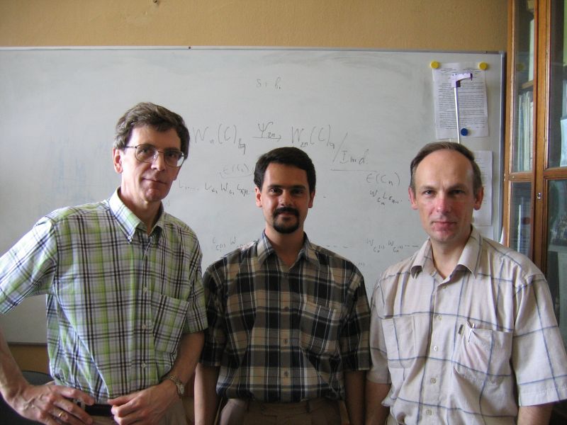 А.Т.Фоменко, Хоршиди Хосейн и А.А.Ошемков на кафедре дифференциальной геометрии и приложений.